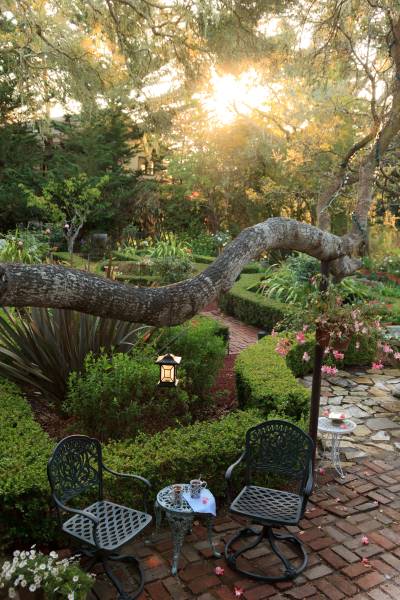 english gardens at old monterey inn