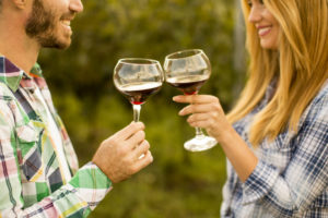 Wine tasting in Monterey - Couple cheering