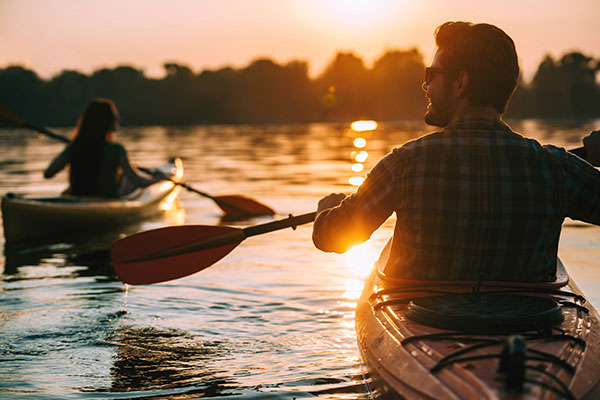 Couples Kayaking in Monterey